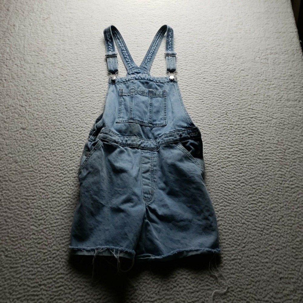 Universal Thread Overalls Womens 12 Blue Denim Adjustable Strap Shorts 5 Inseam